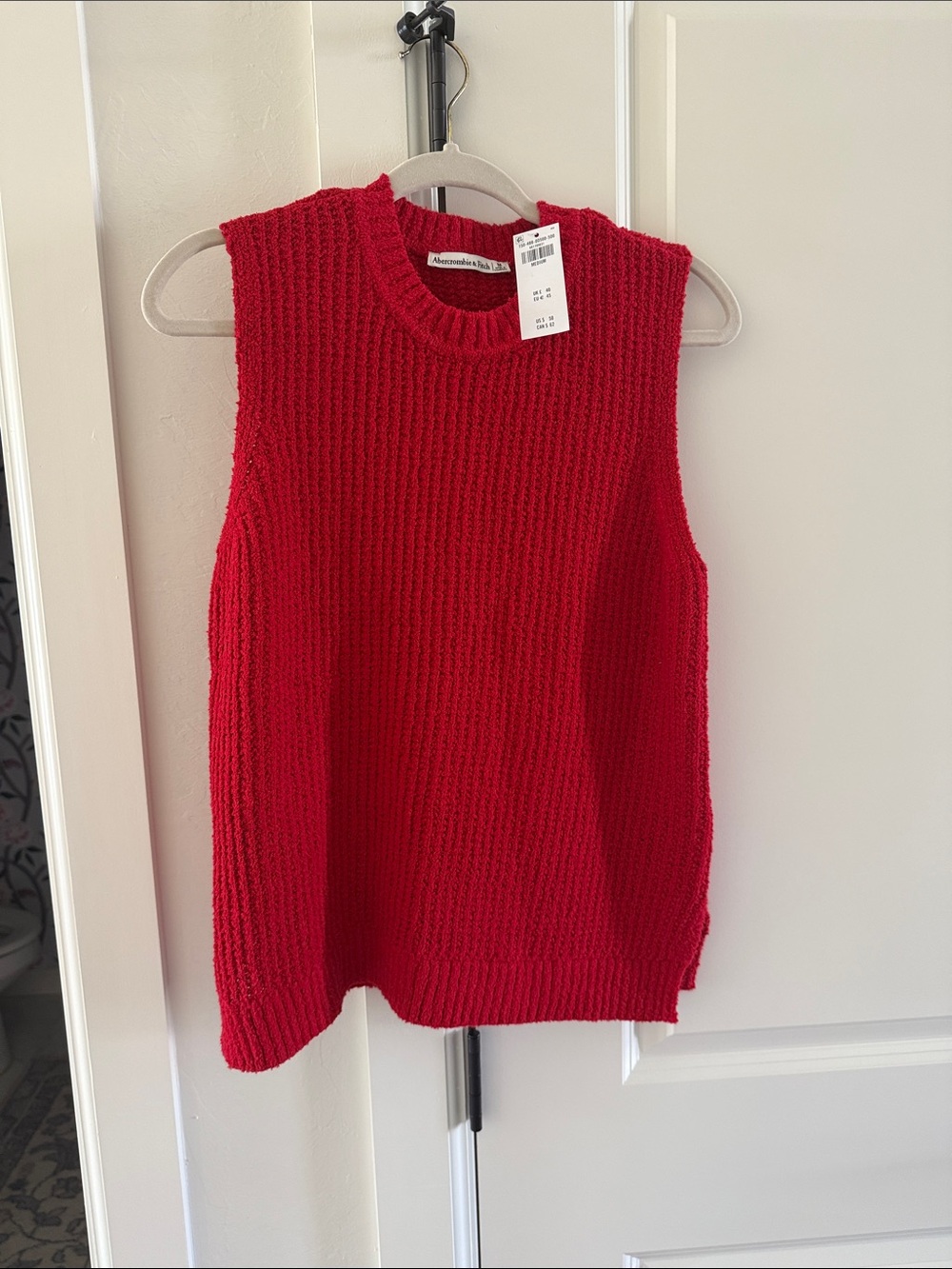 Abercrombie & Fitch Red Chunky Knit Sleeveless Vest